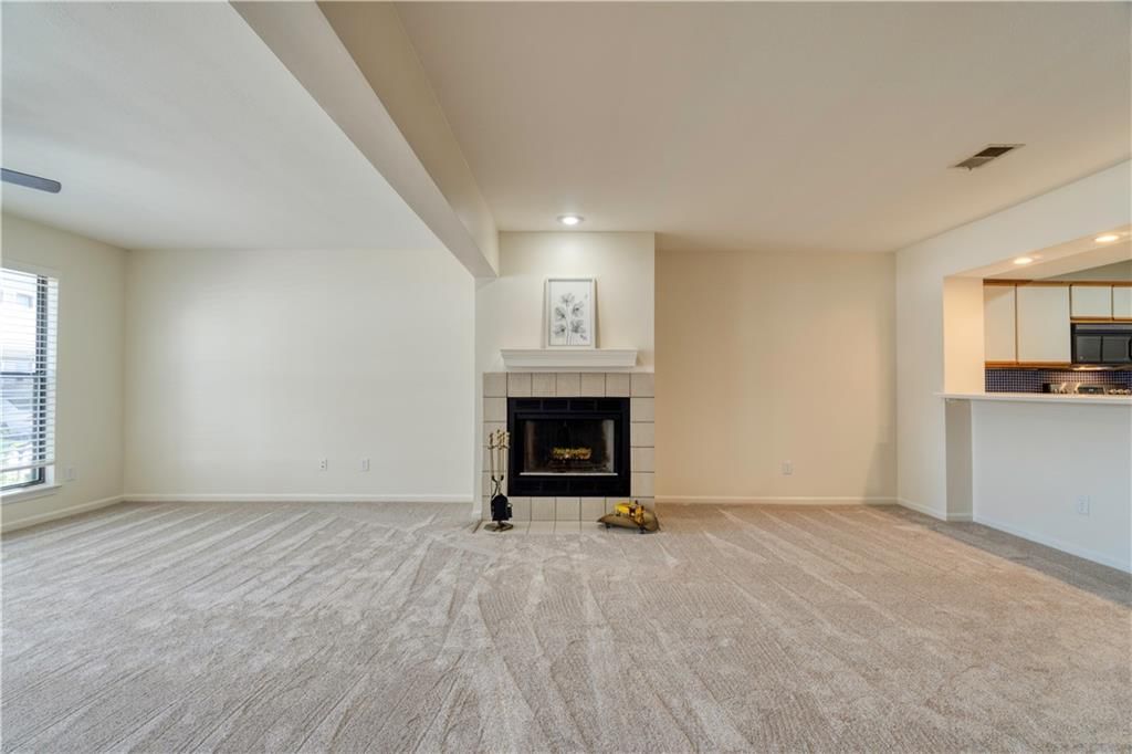 Photo 8 of 31 - 8858 W 106th Terrace