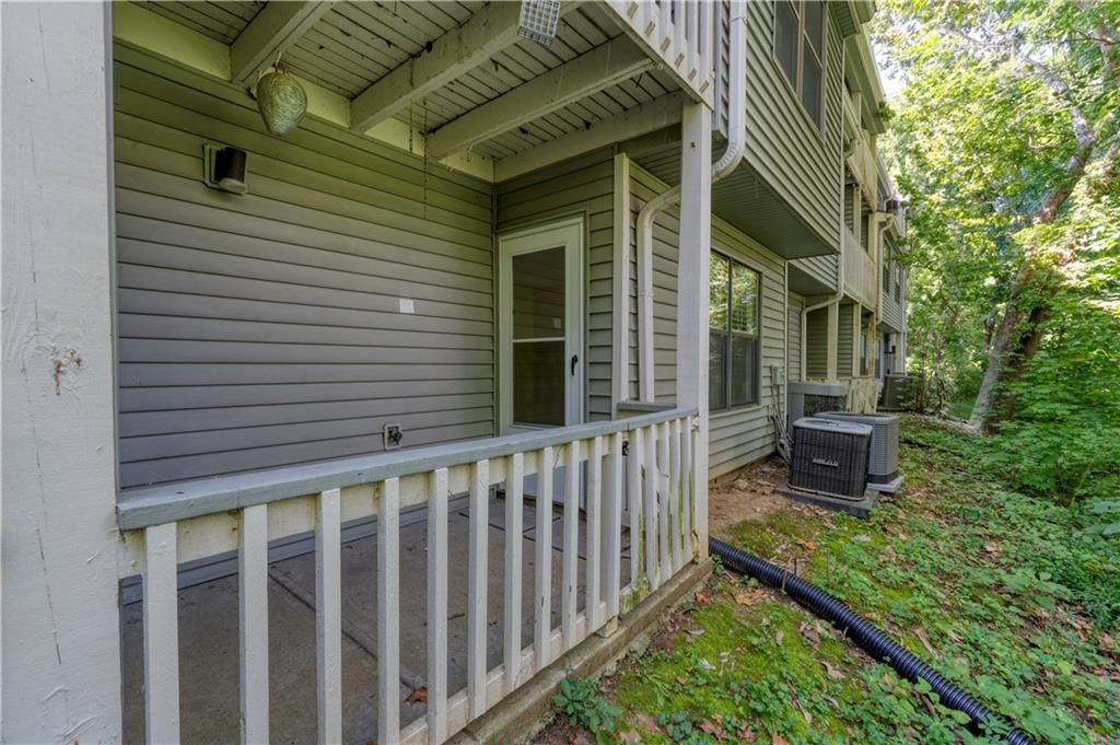 Photo 31 of 31 - 8858 W 106th Terrace