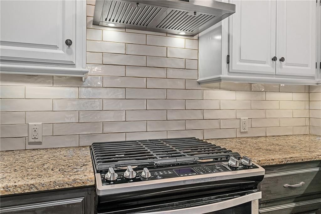 Photo 3 of 57 - 7865 W 157TH Terrace