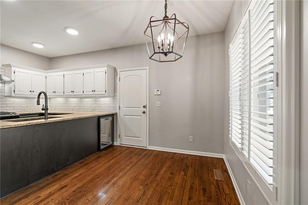 Photo 10 of 57 - 7865 W 157TH Terrace