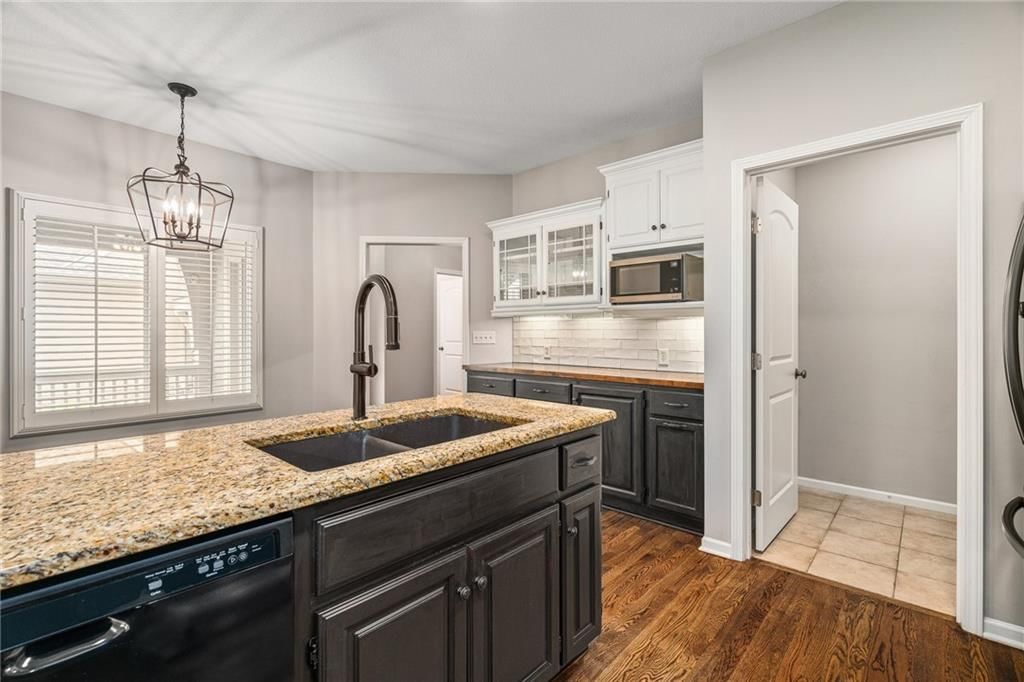 Photo 15 of 57 - 7865 W 157TH Terrace