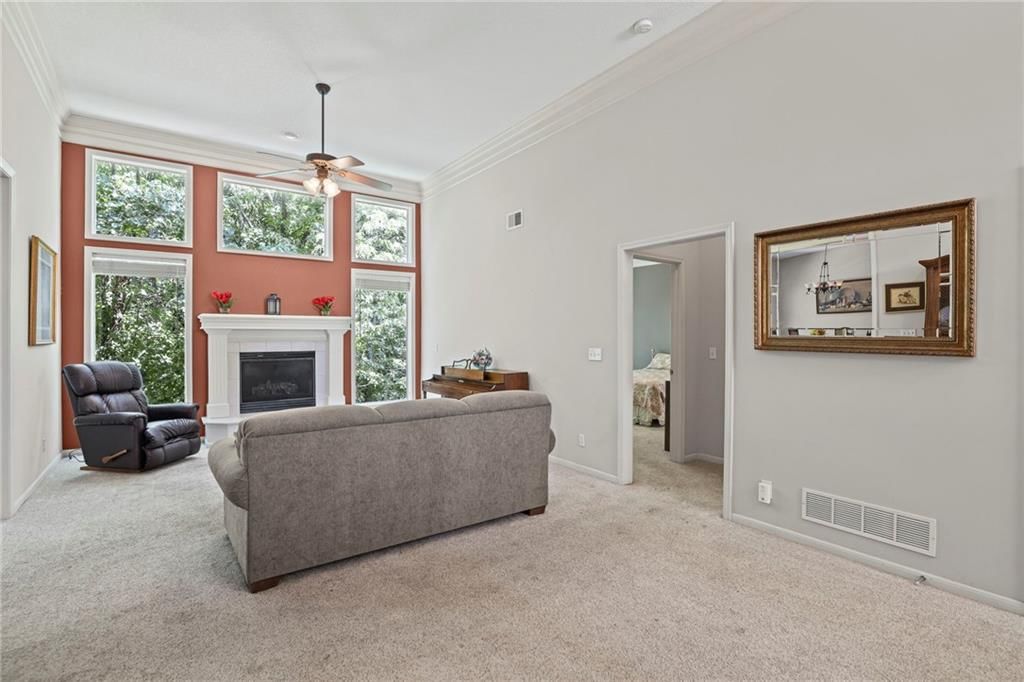 Photo 7 of 43 - 6202 NW 79th Street