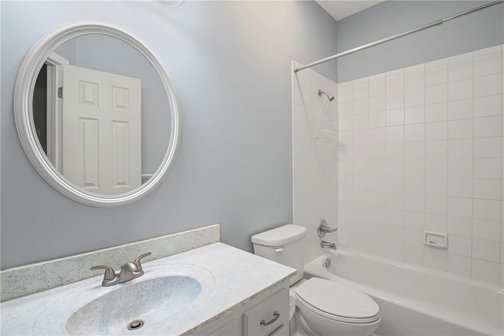Photo 23 of 43 - 6202 NW 79th Street