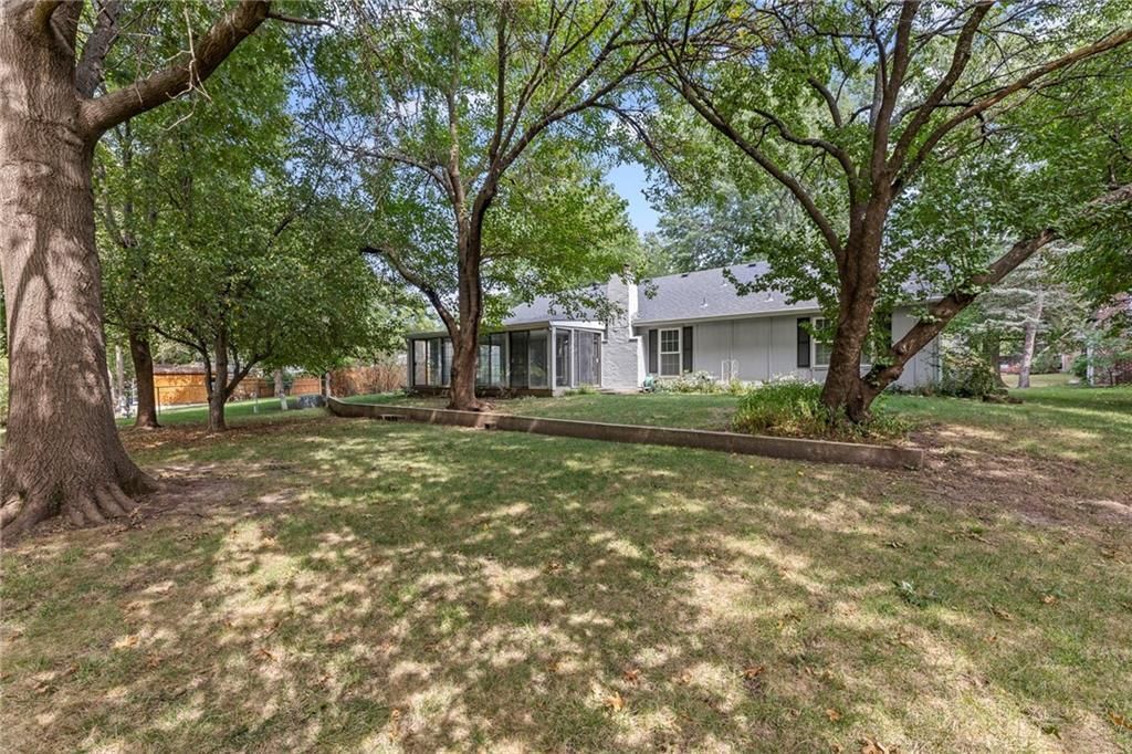 Photo 40 of 41 - 14124 S Summertree Lane