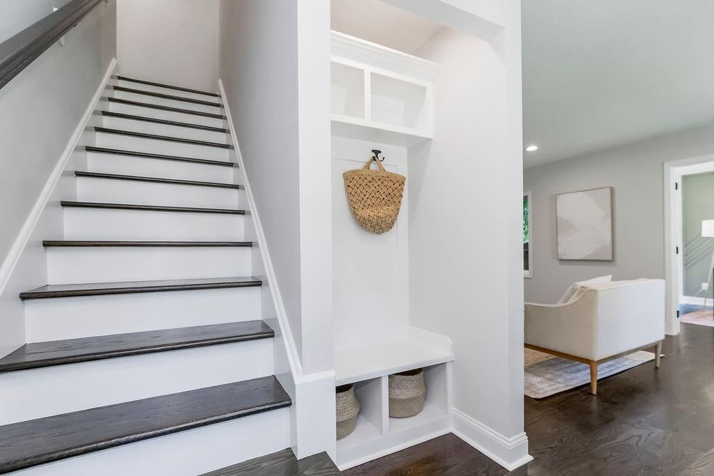 Photo 25 of 40 - 2201 W 74th Street