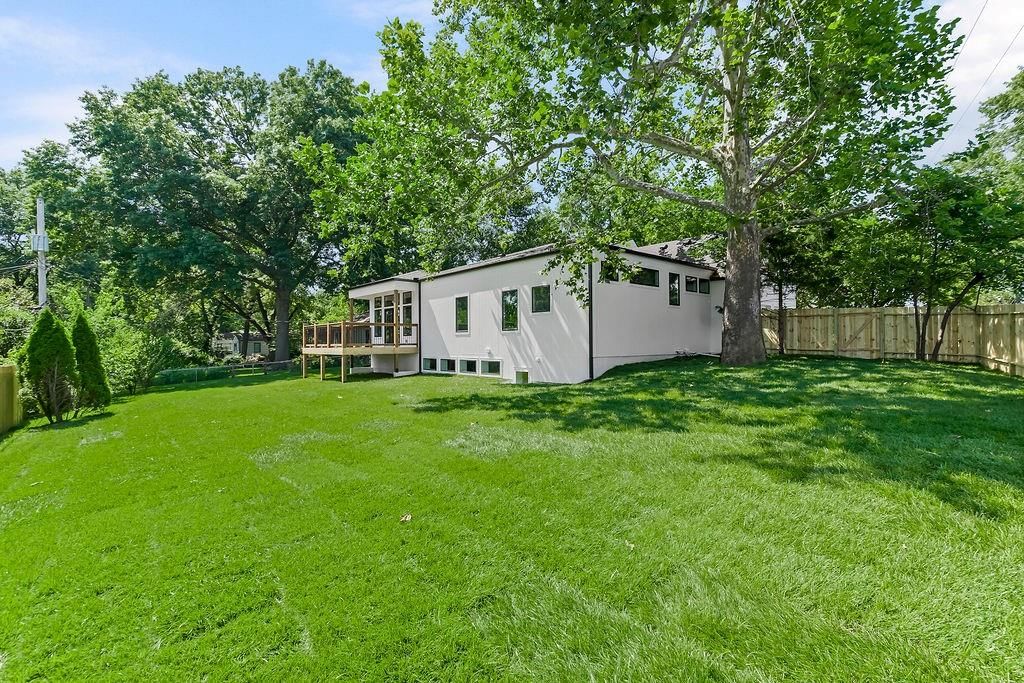 Photo 39 of 40 - 2201 W 74th Street
