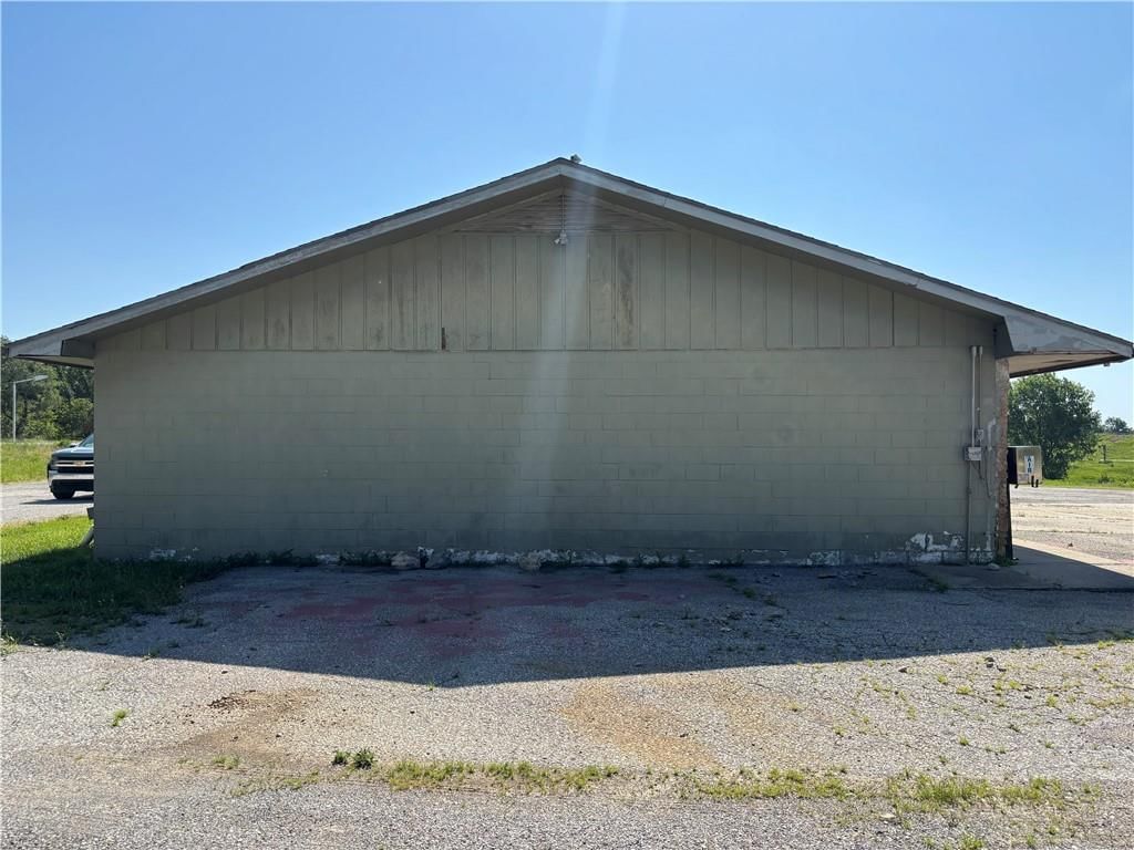 460 John Brown Road — photo 6