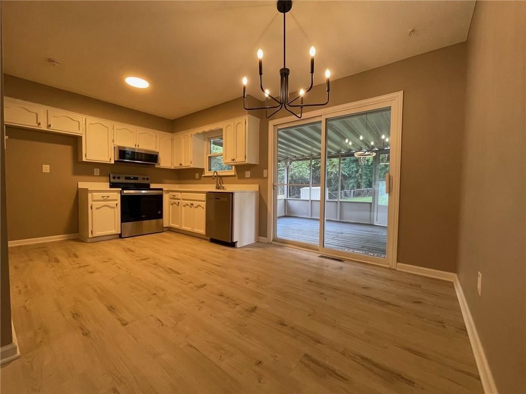 Photo 6 of 18 - 5113 NE 49 Street