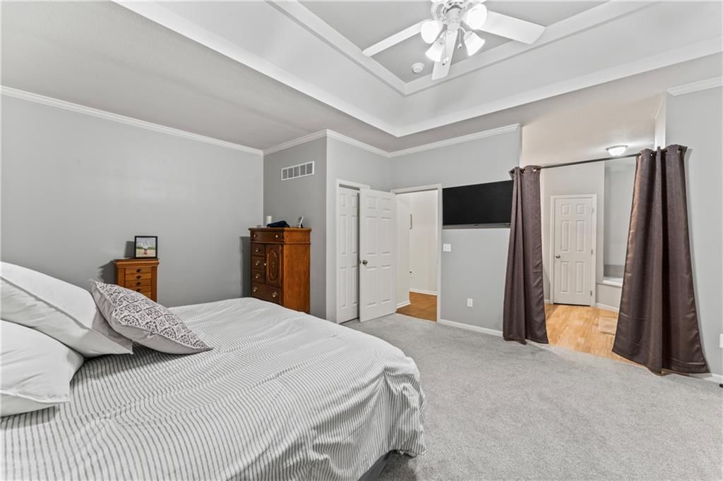 Photo 17 of 41 - 21732 W 122nd Street