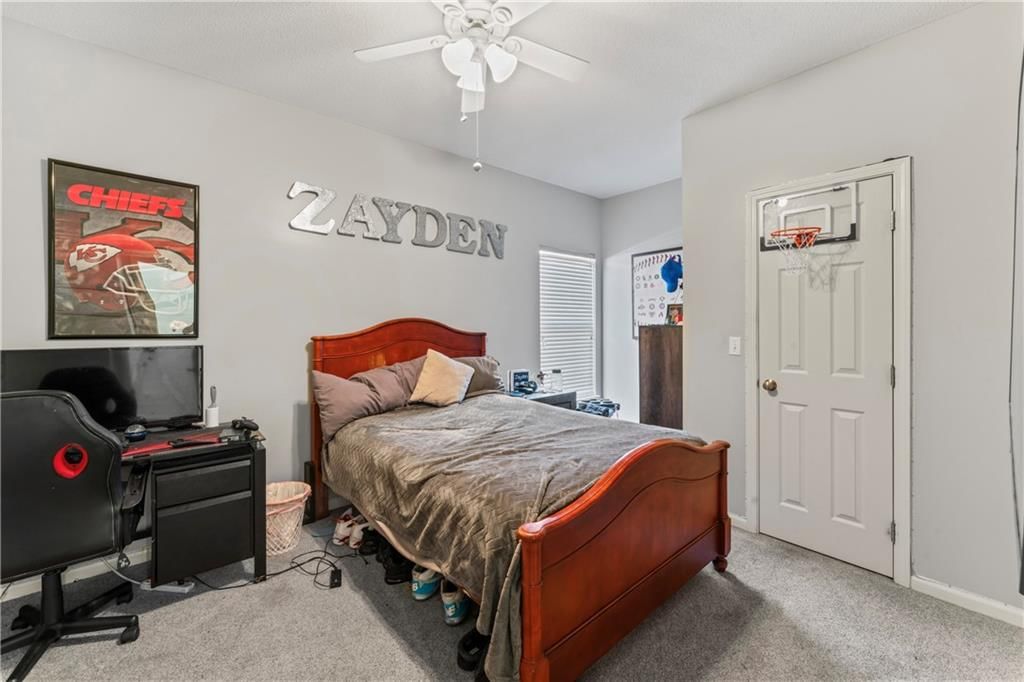 Photo 19 of 41 - 21732 W 122nd Street