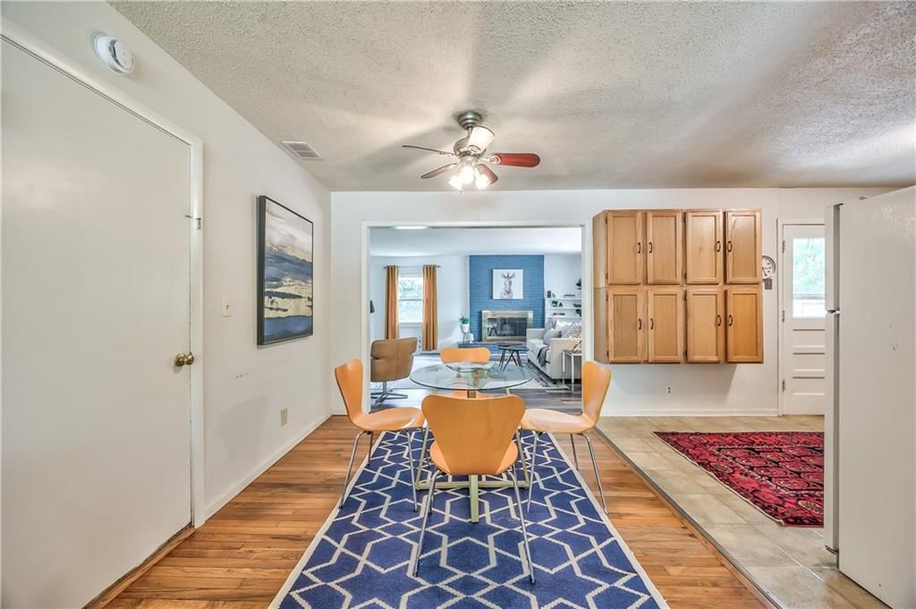 Photo 9 of 38 - 4306 W 78th Terrace