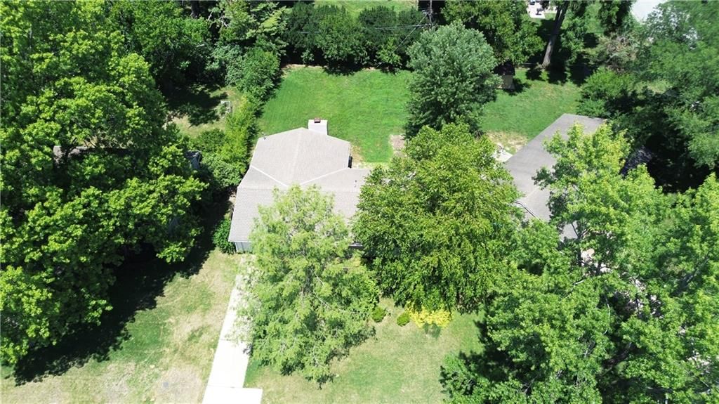 Photo 36 of 38 - 4306 W 78th Terrace