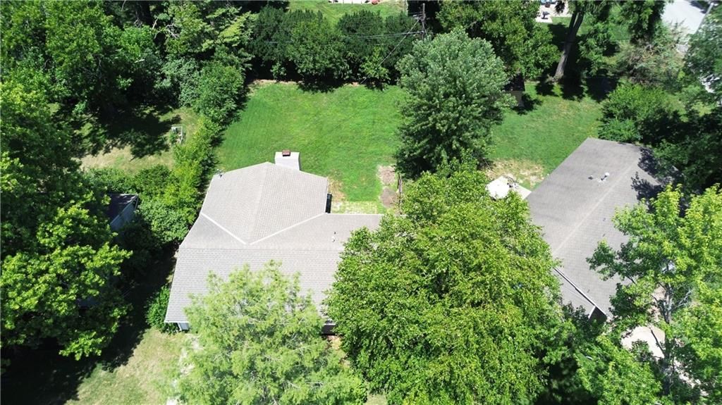 Photo 37 of 38 - 4306 W 78th Terrace