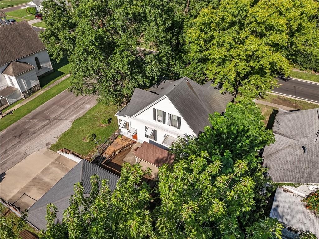 Photo 48 of 56 - 509 S Locust Street