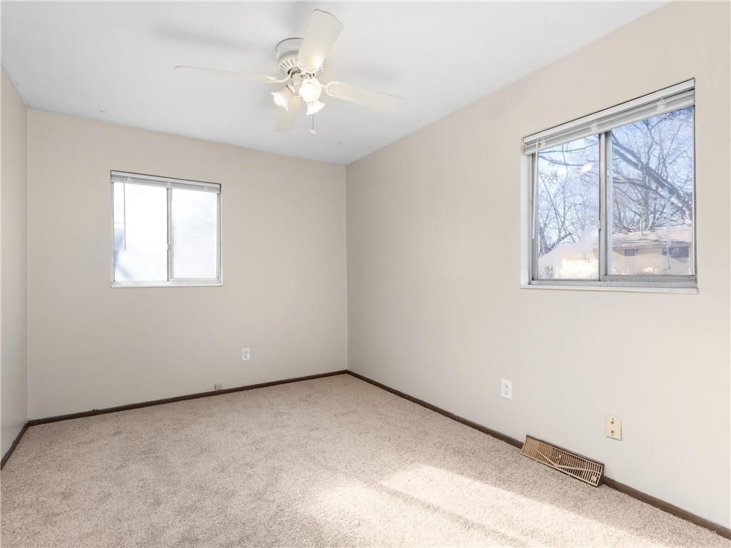 204 S Austin Street — photo 10