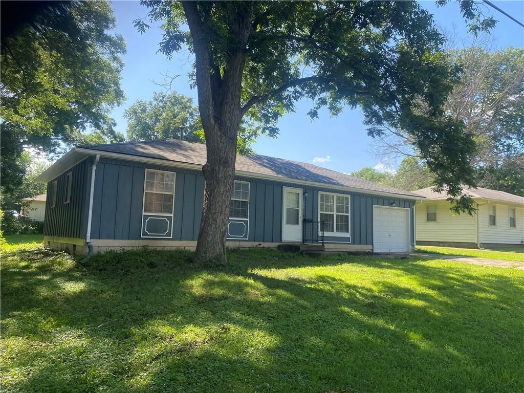 204 S Austin Street — photo 16