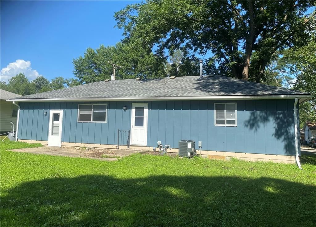 204 S Austin Street — photo 17
