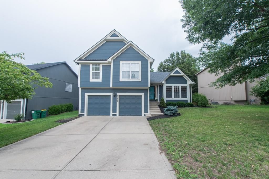 22030 W 51st Terrace, Shawnee, KS