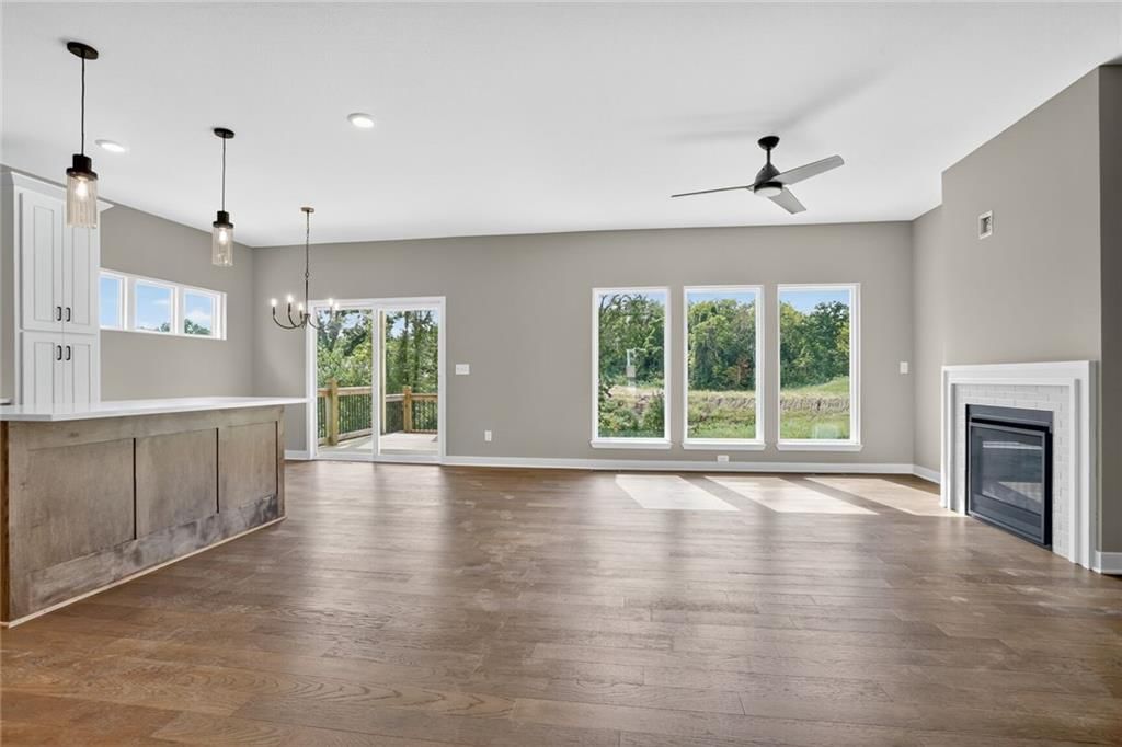 16243 Giorgia Street — photo 2