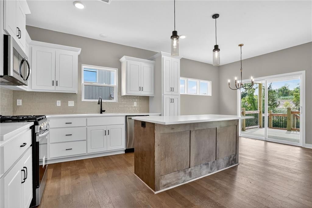 16243 Giorgia Street — photo 7