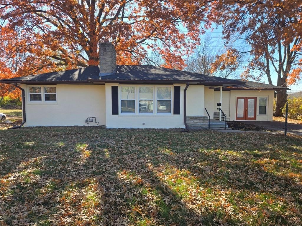 16805 Sunset Drive, Independence, MO