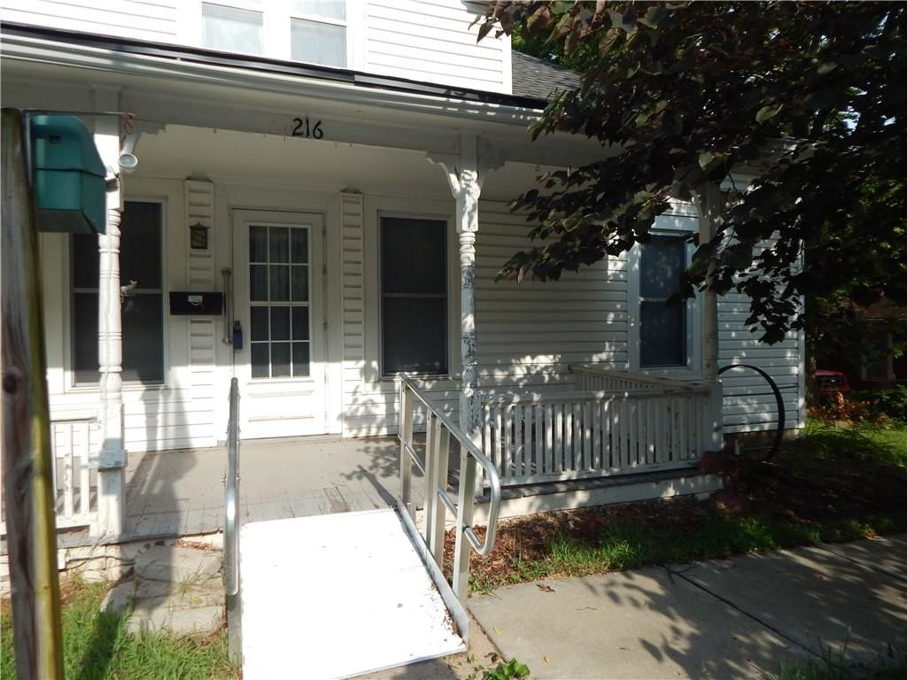 Photo 4 of 53 - 216 S MISSOURI Street