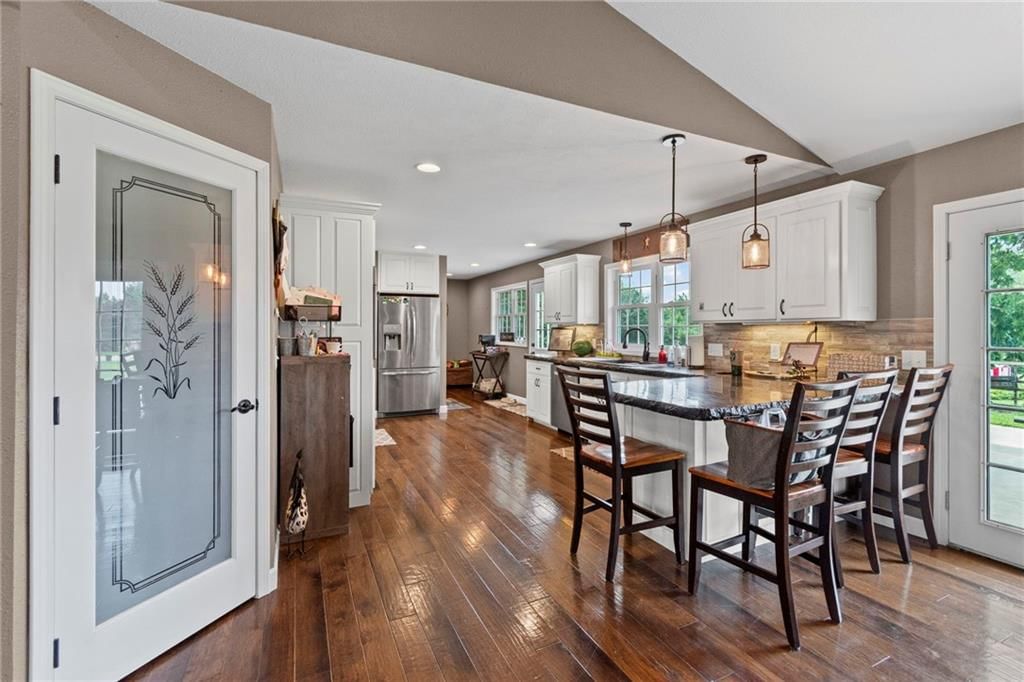 Photo 11 of 44 - 607 W 13th Street