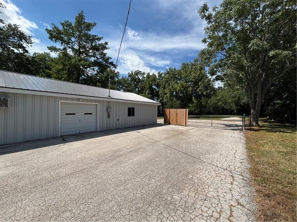 4202 Dr Greaves Road — photo 39