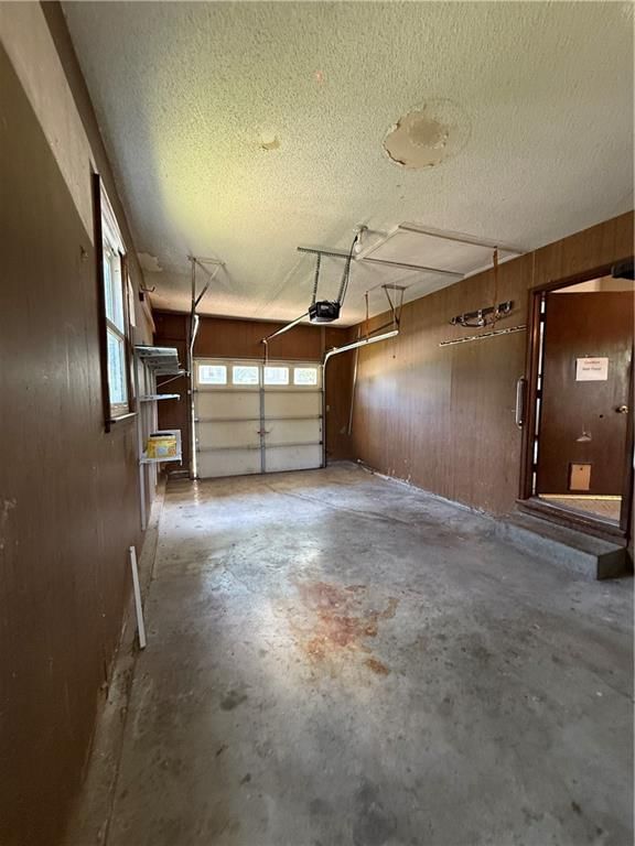 Photo 11 of 13 - 900 N King Avenue