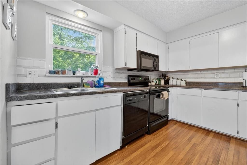 7407 W 56th Terrace — photo 8