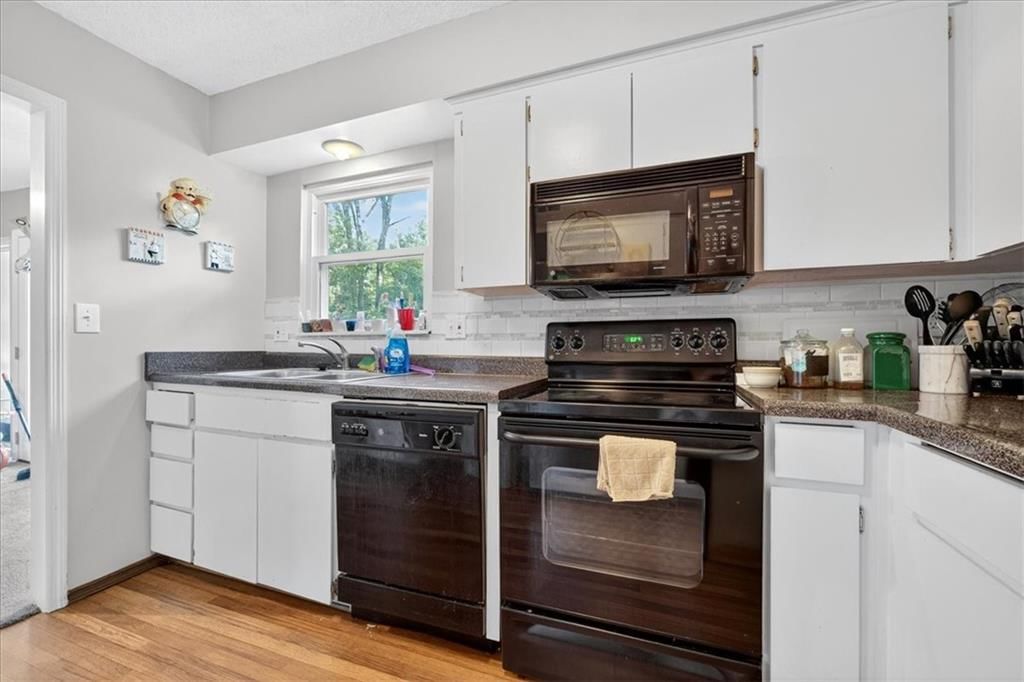 7407 W 56th Terrace — photo 9