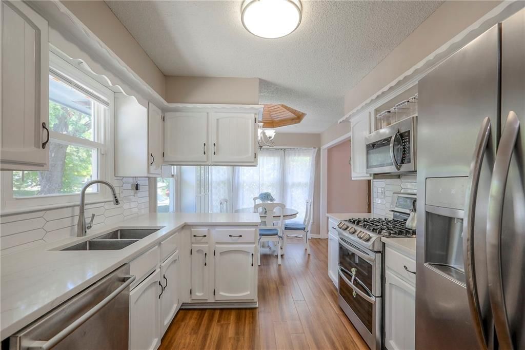Photo 7 of 40 - 1921 SW 4th Street