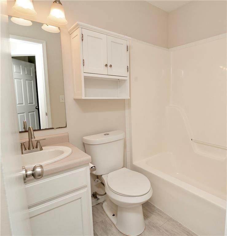 Photo 9 of 15 - 1705 Sycamore Court