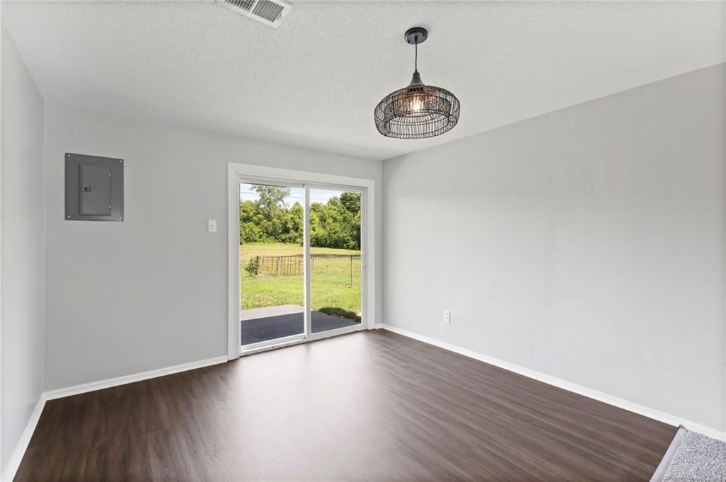 1313 S Clark Avenue — photo 12