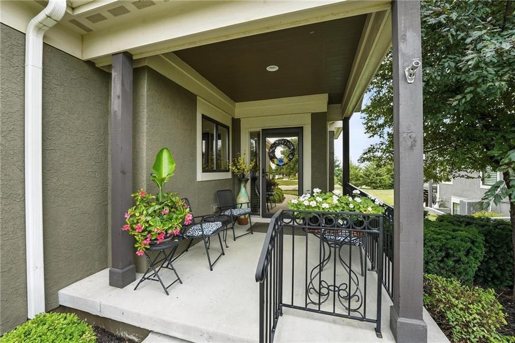 11528 S Waterford Drive — photo 1