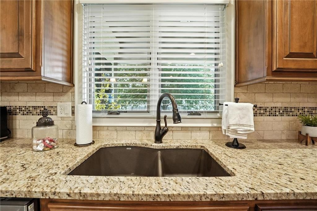 11528 S Waterford Drive — photo 12