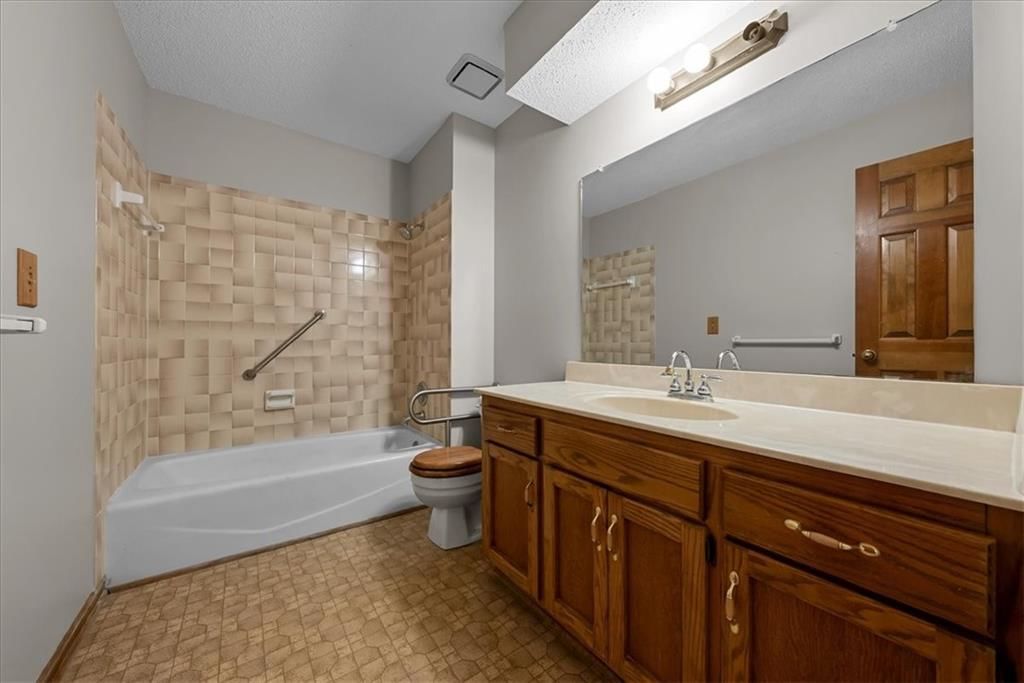 17428 W 70th Street — photo 25