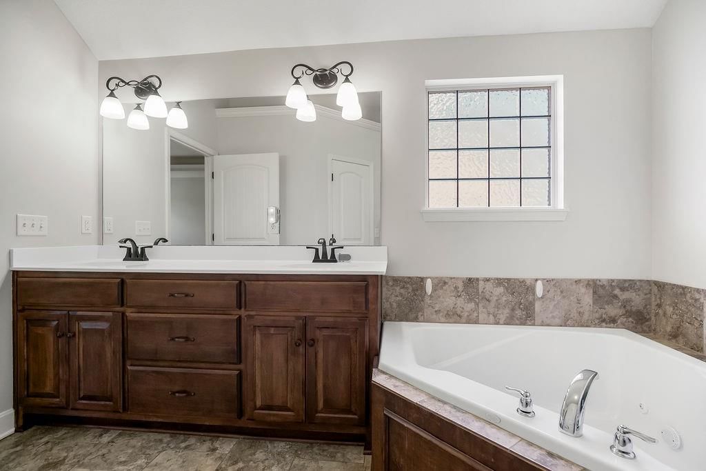 18406 Rock Ridge North N/A — photo 13