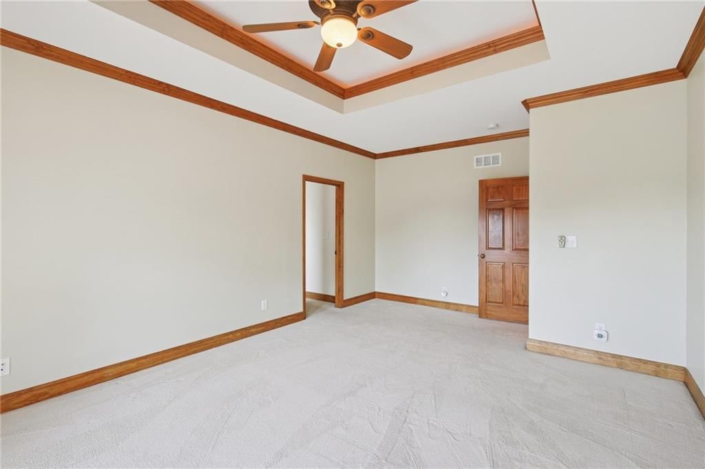 18941 Ward Parkway — photo 13