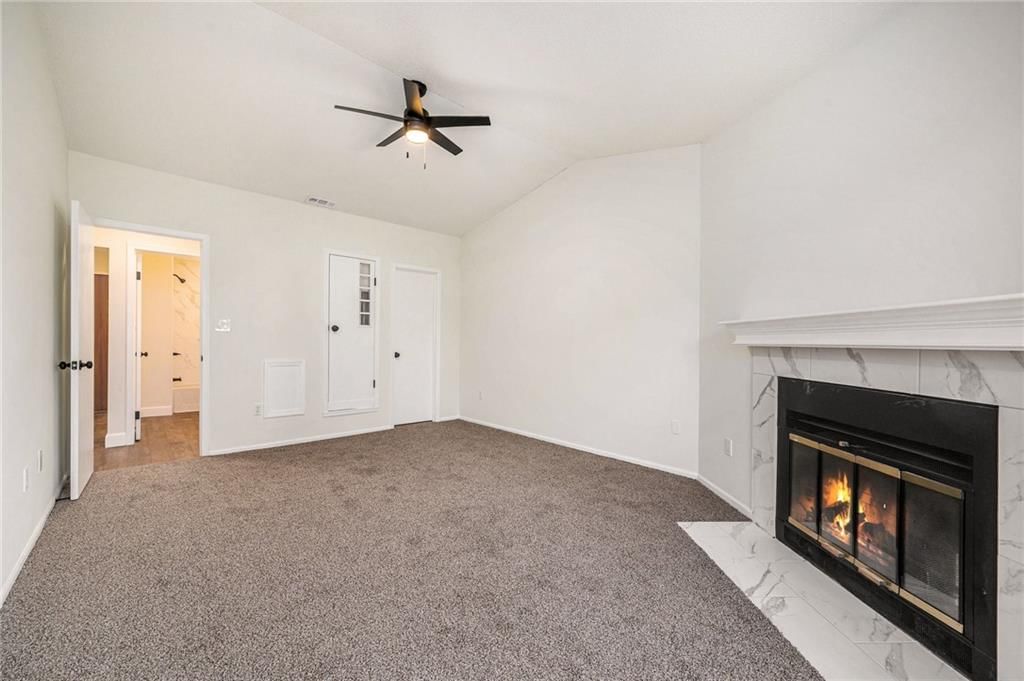 8143 Holmes Road — photo 9