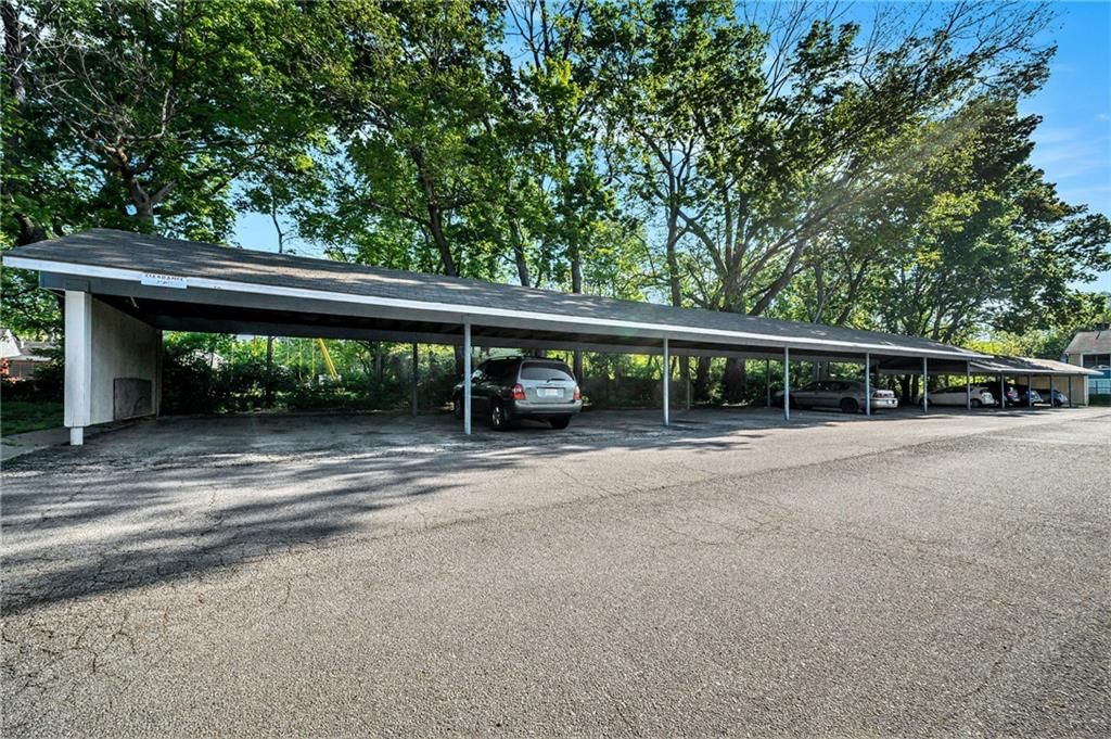 8143 Holmes Road — photo 15