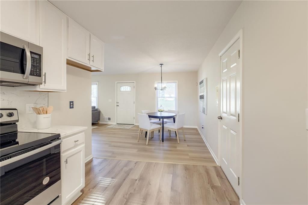 10201 Hillcrest Road — photo 6