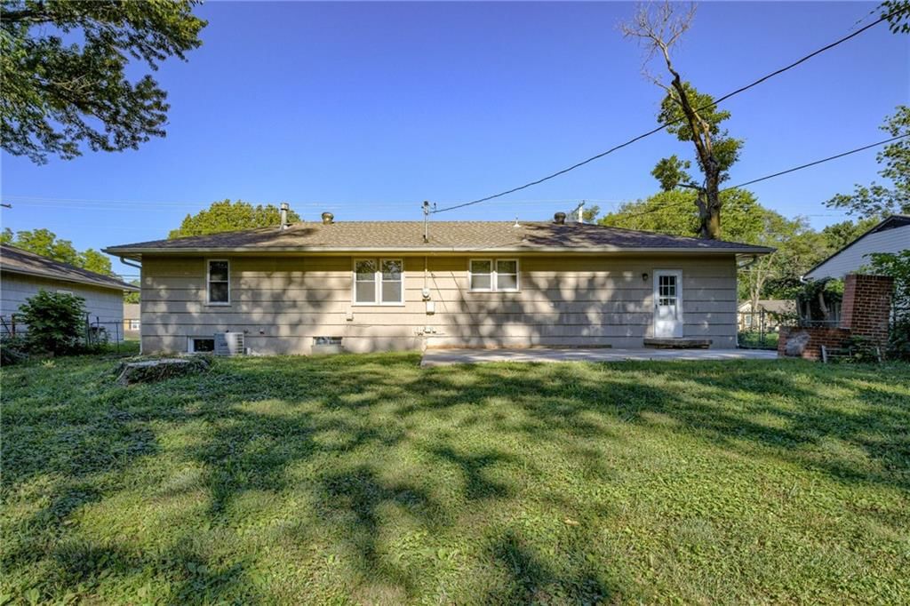10201 Hillcrest Road — photo 30