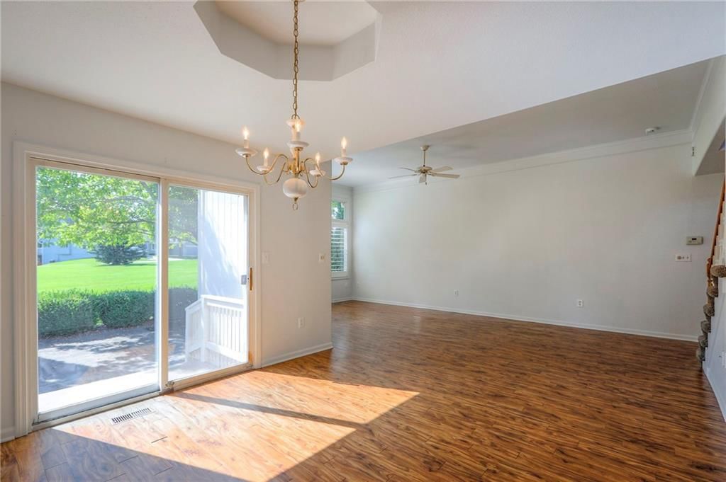 Photo 11 of 38 - 8817 Larson Avenue