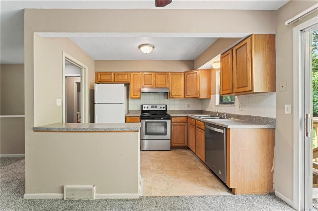 12912-12914 Beacon Avenue — photo 13
