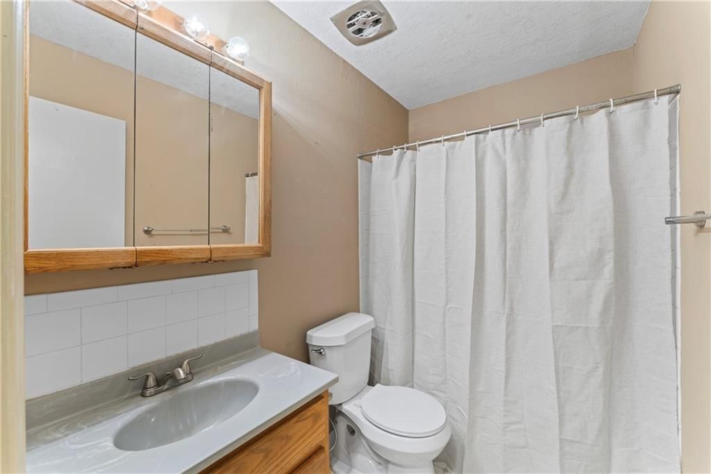 12912-12914 Beacon Avenue — photo 19