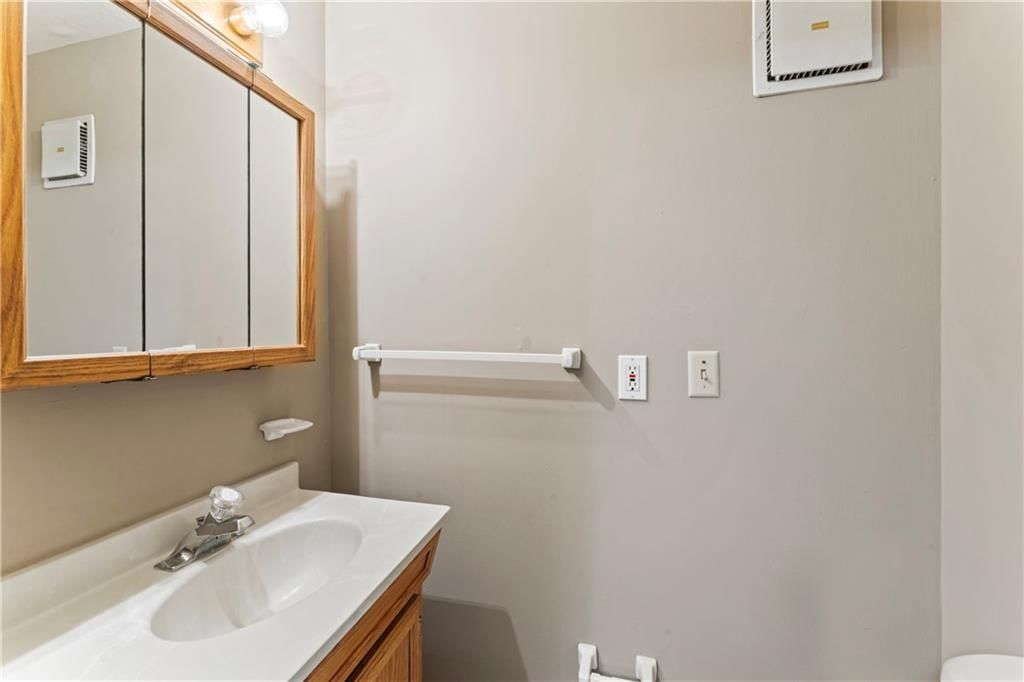 12912-12914 Beacon Avenue — photo 33