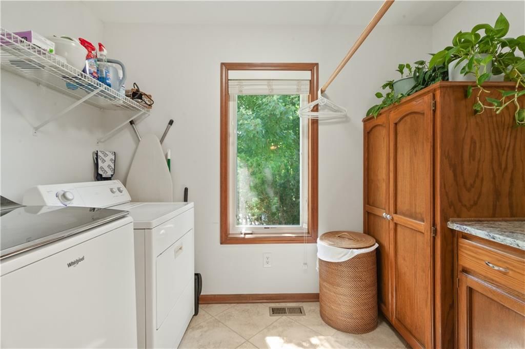 Photo 23 of 35 - 1632 NE Westwind Drive