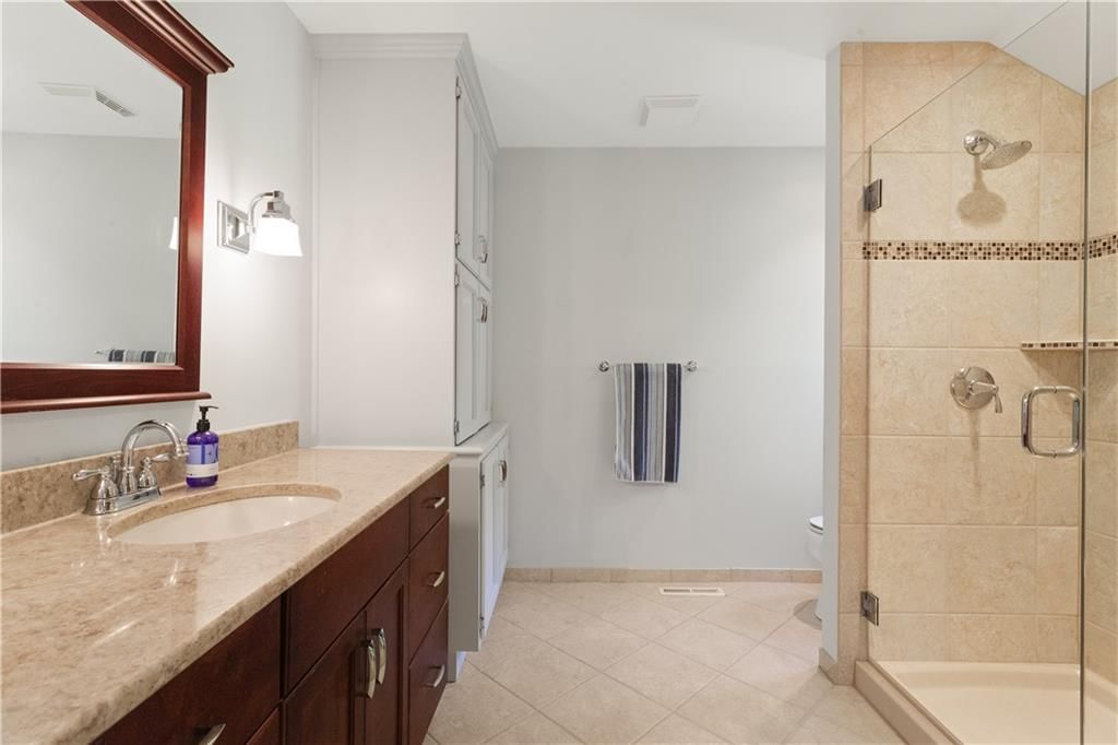 Photo 26 of 35 - 1632 NE Westwind Drive