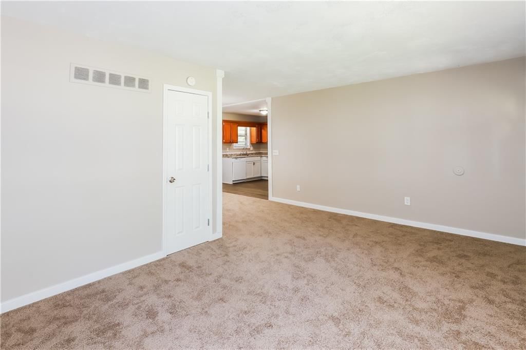 5205 N Richmond Avenue — photo 4